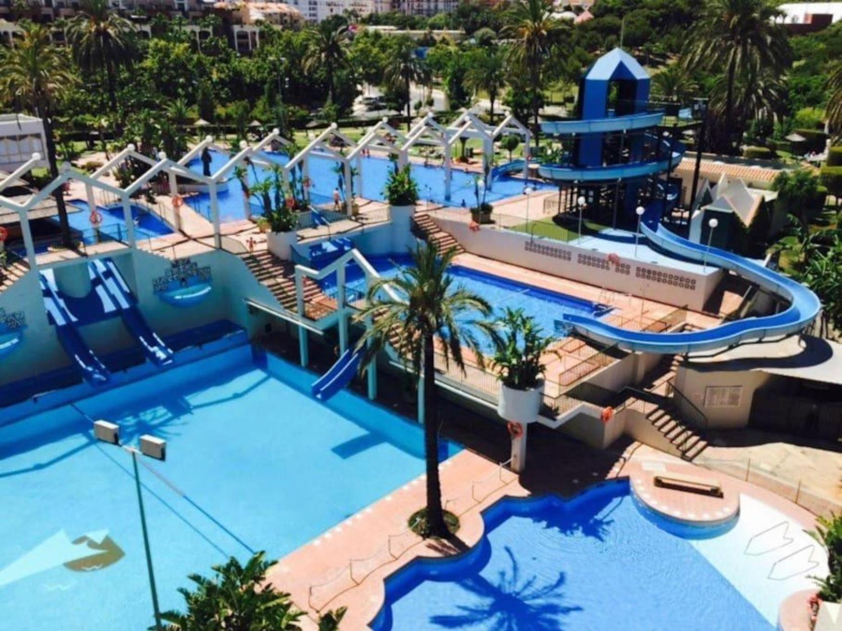 Casa Oasis BENALBEACH Benalmádena Exterior foto